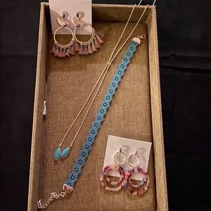 NWT Aruba necklace/bracelet/choker